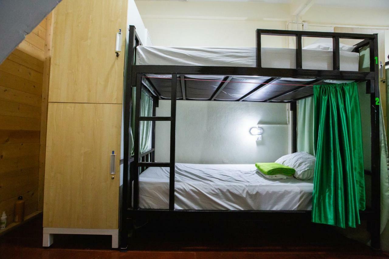 The Bridge Hostel Bangkok Eksteriør billede