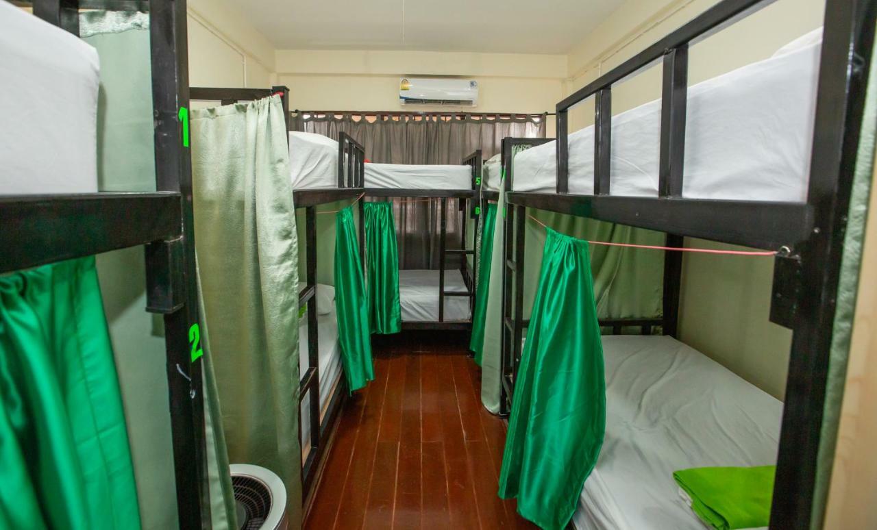 The Bridge Hostel Bangkok Eksteriør billede