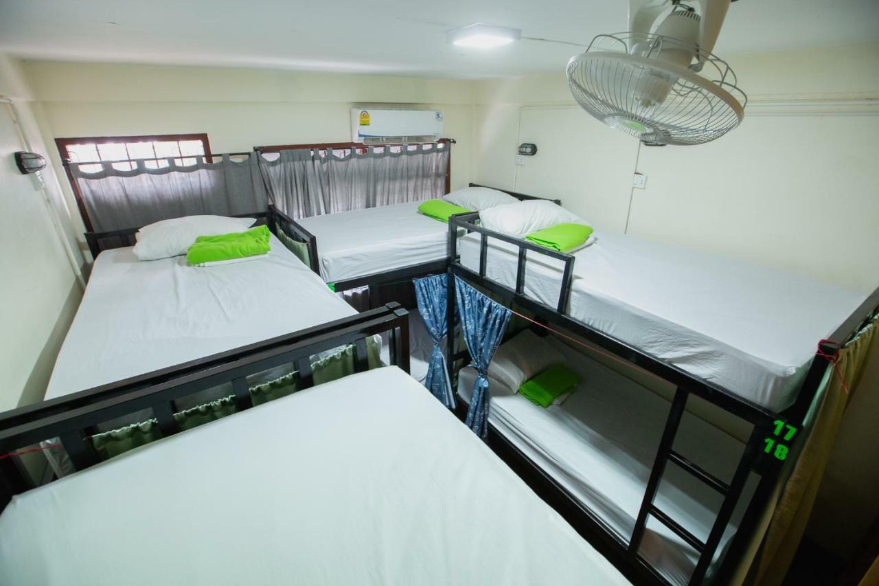 The Bridge Hostel Bangkok Eksteriør billede