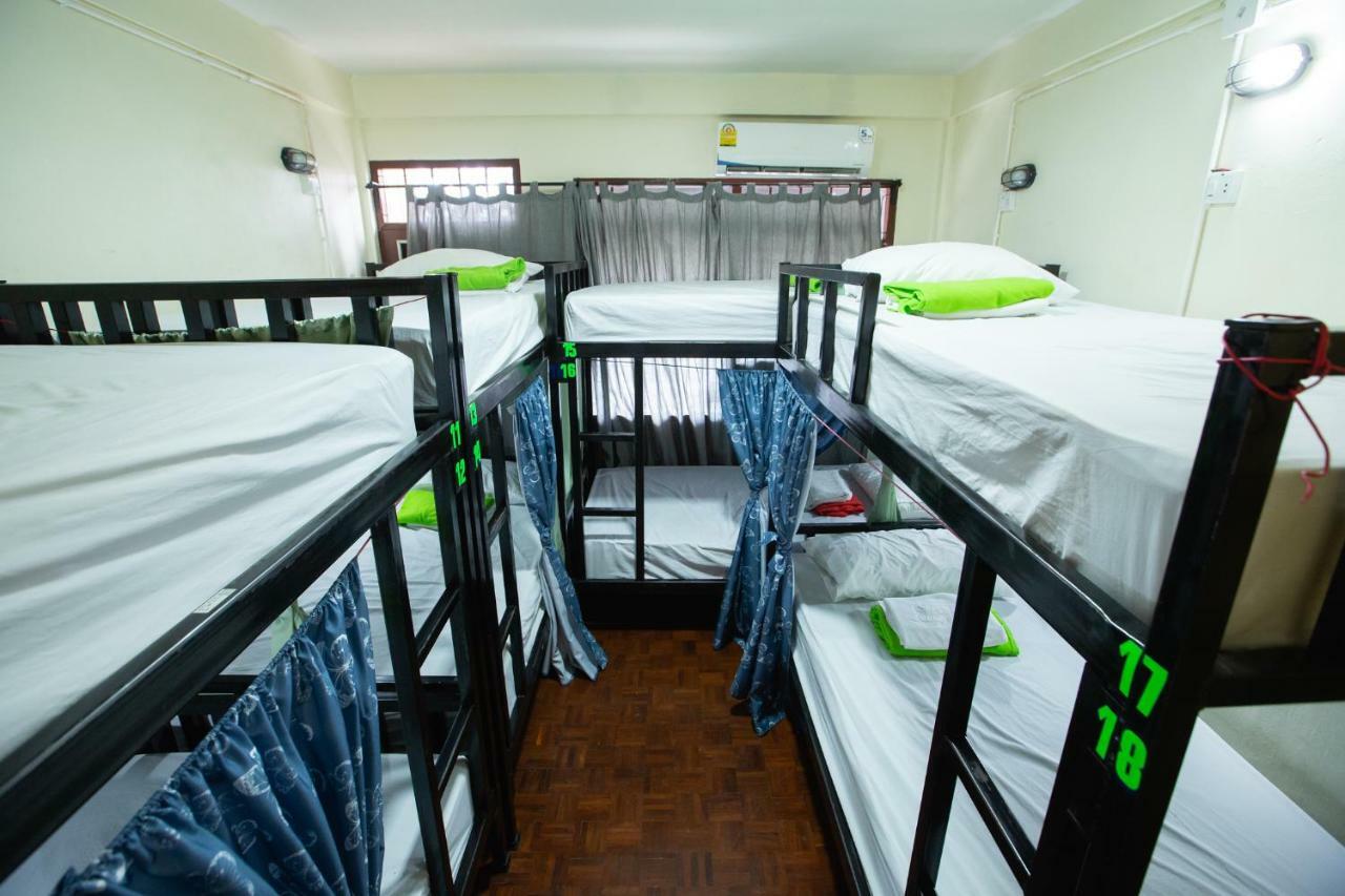 The Bridge Hostel Bangkok Eksteriør billede