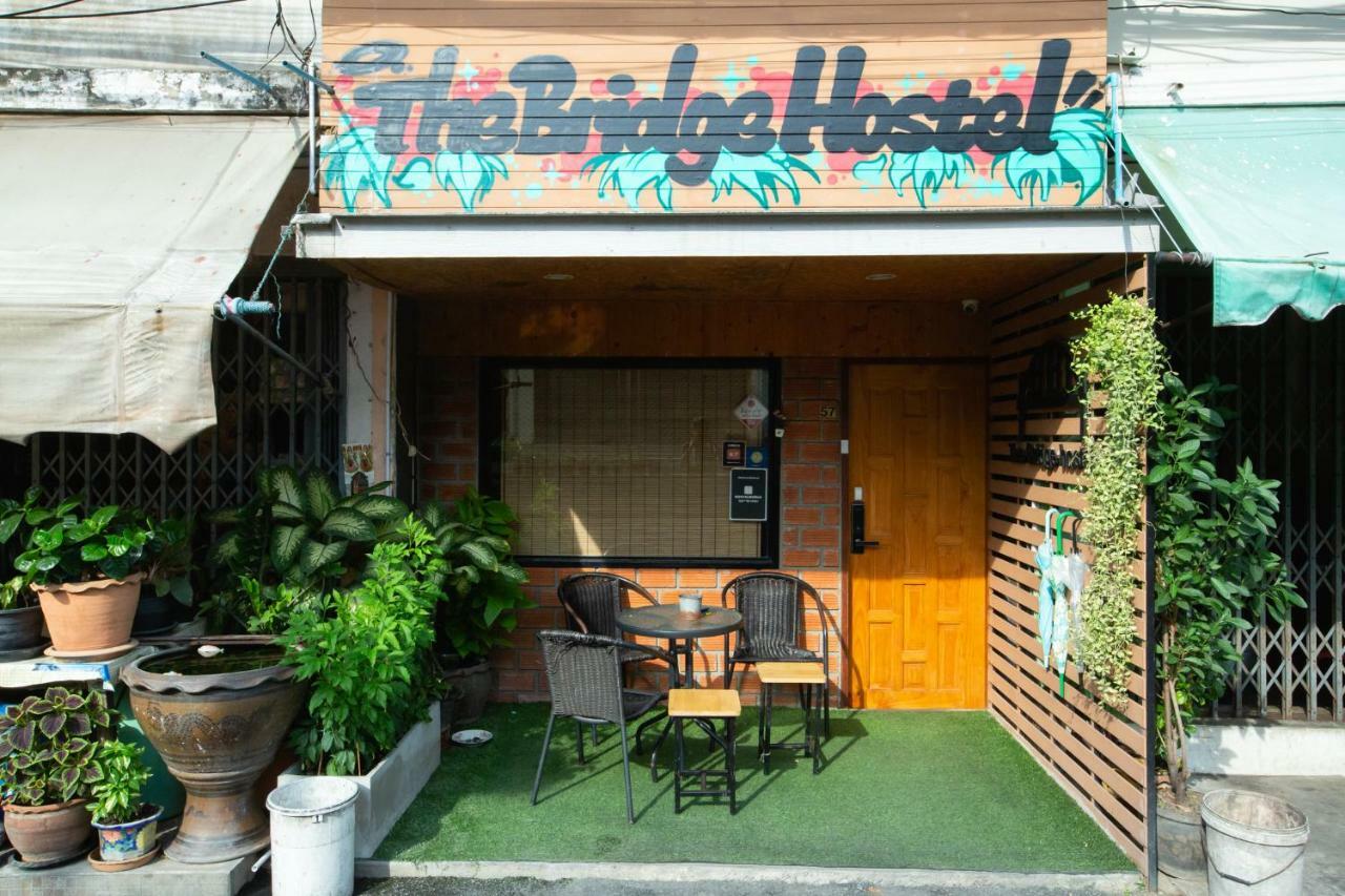 The Bridge Hostel Bangkok Eksteriør billede