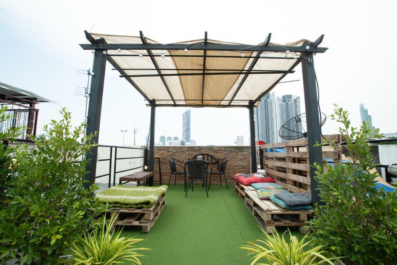 The Bridge Hostel Bangkok Eksteriør billede