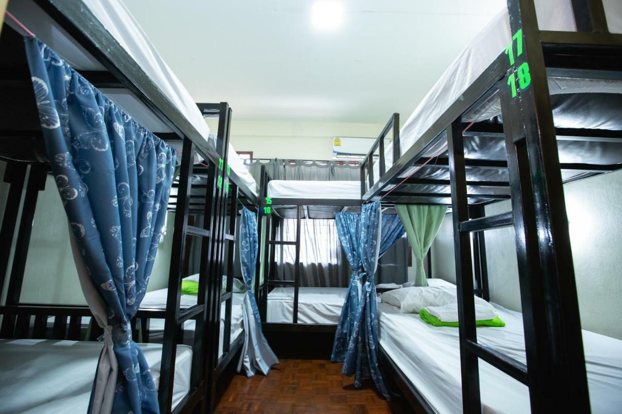 The Bridge Hostel Bangkok Eksteriør billede