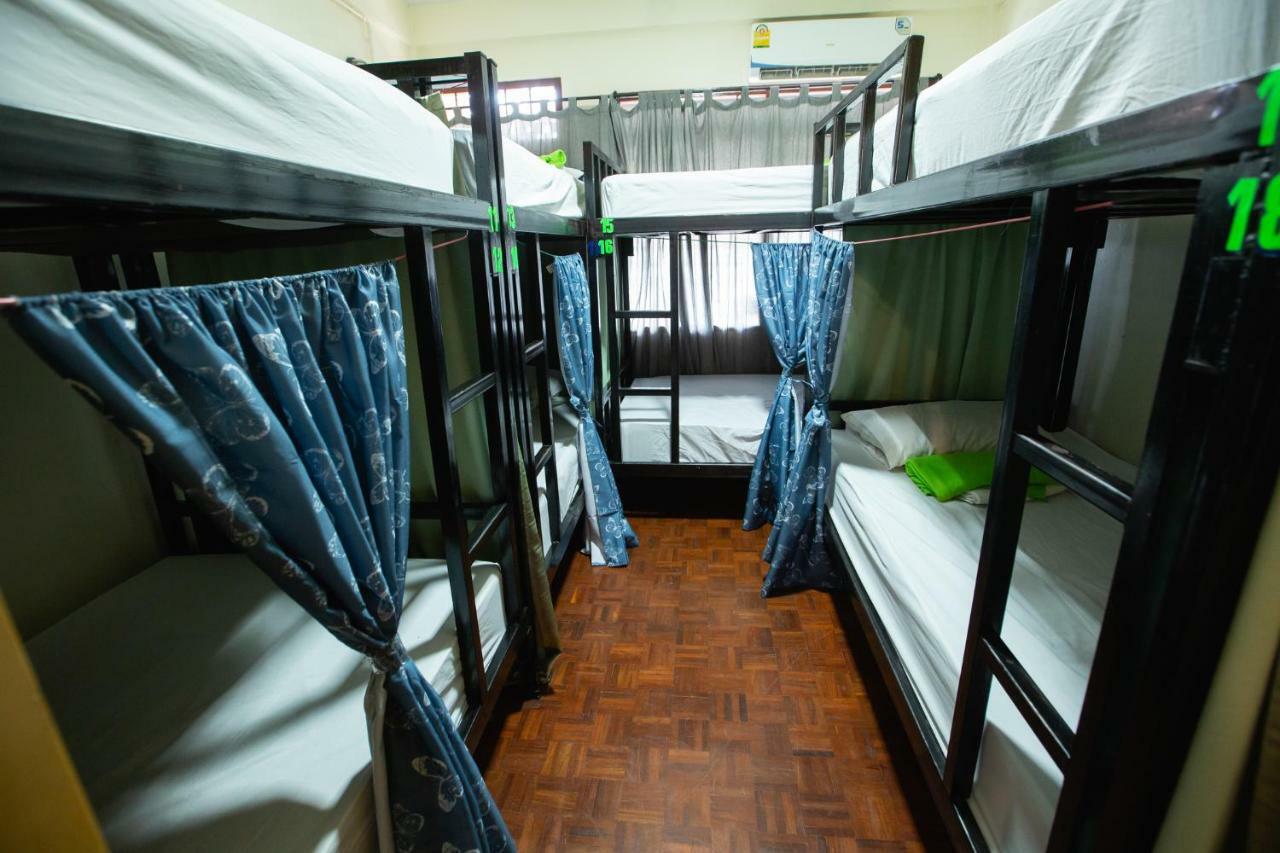 The Bridge Hostel Bangkok Eksteriør billede