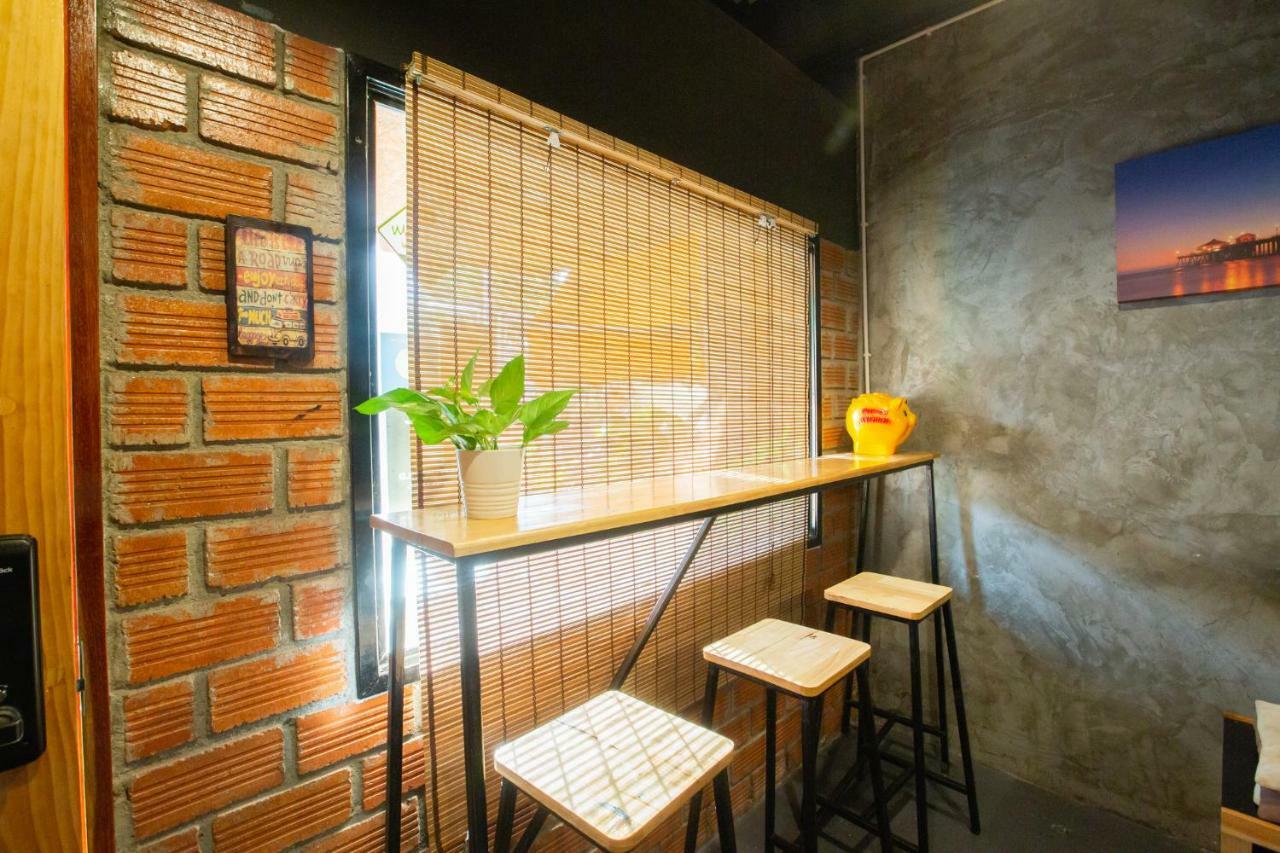 The Bridge Hostel Bangkok Eksteriør billede